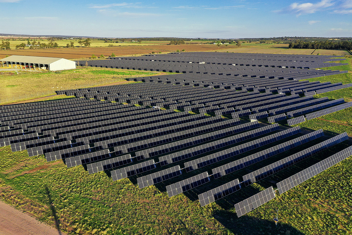 leeton-pv-power-plant-photon-energy-1.jpg (570 KB)